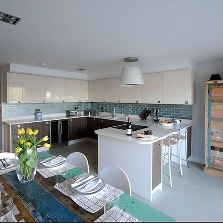 The Oars - Riverfront Property Henley-on-Thames ภายนอก รูปภาพ