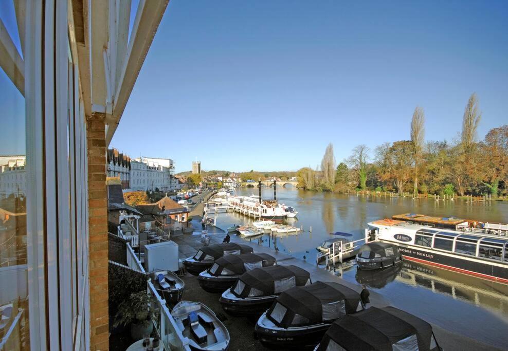 The Oars - Riverfront Property Henley-on-Thames ภายนอก รูปภาพ