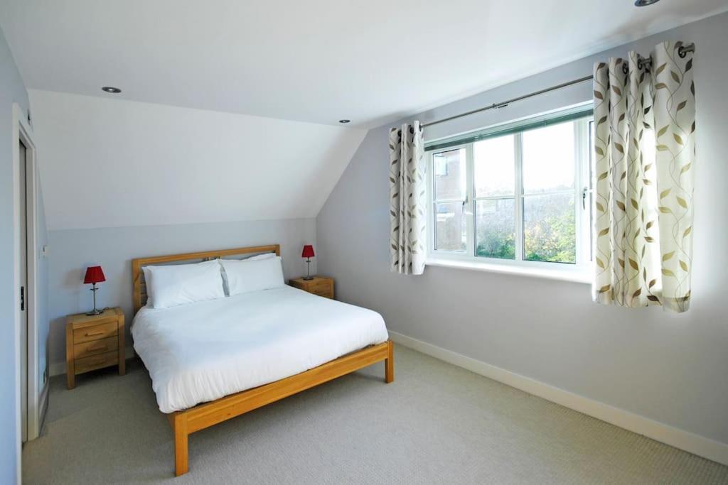 The Oars - Riverfront Property Henley-on-Thames ภายนอก รูปภาพ